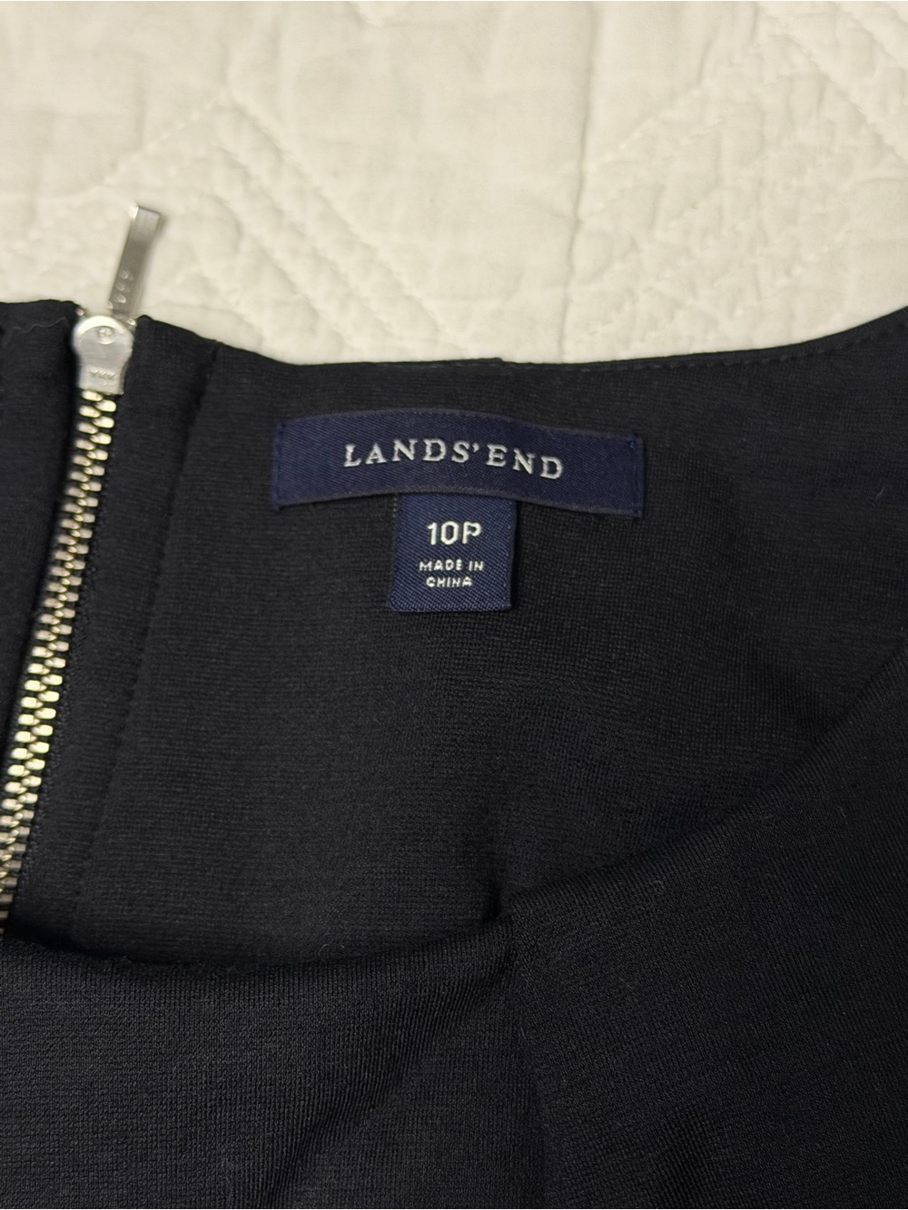 Lands’ End Black Sleeveless Pleat Front Sheath Dress Size 10P - Picture 2 of 7